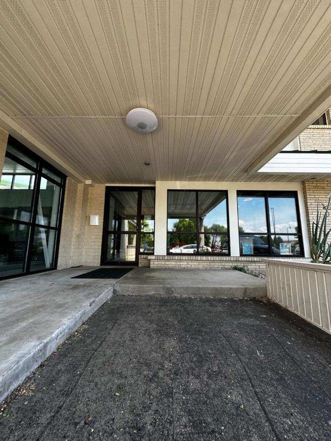 Valued Stay Aloha Madison Eksteriør bilde
