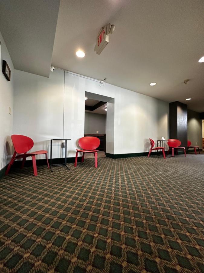 Valued Stay Aloha Madison Eksteriør bilde