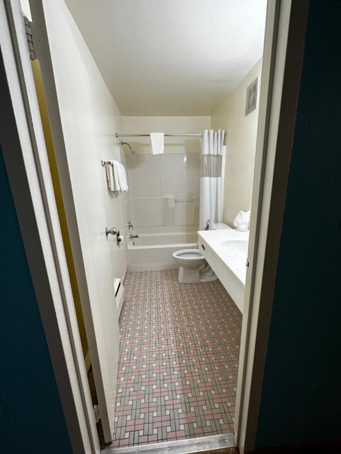 Valued Stay Aloha Madison Eksteriør bilde