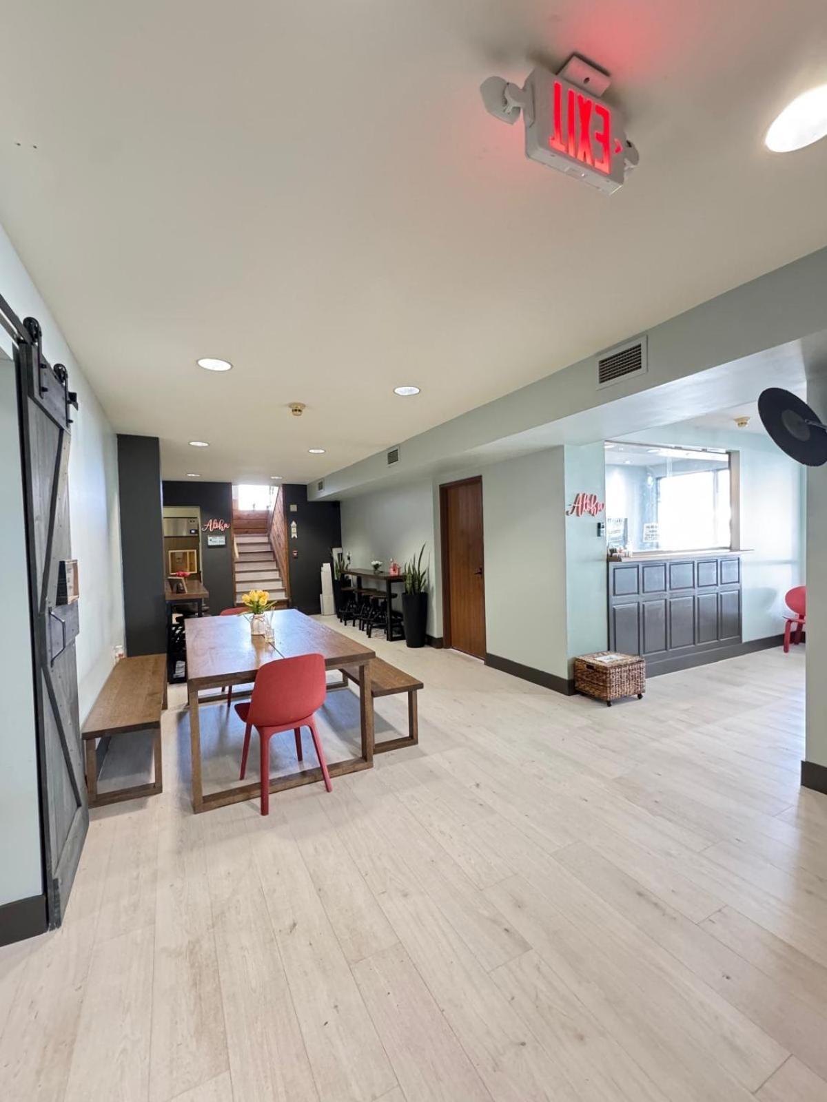 Valued Stay Aloha Madison Eksteriør bilde